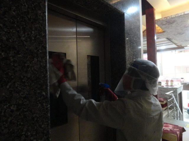 Hotel Bleue Mont Варанасі Екстер'єр фото